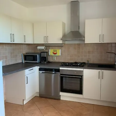 Holiday home Majmajola *